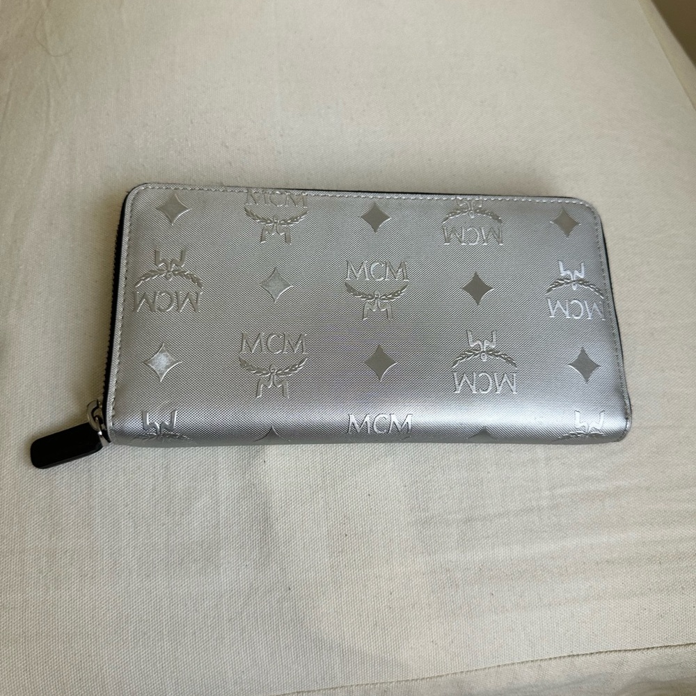 MCM wallet silver